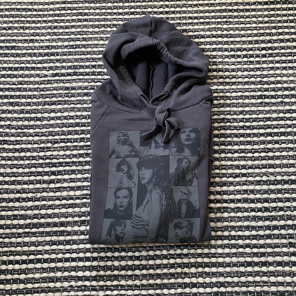 🌿Taylor Swift Womens Gray Long Sleeve The Eras Tour Pullover Hoodie L